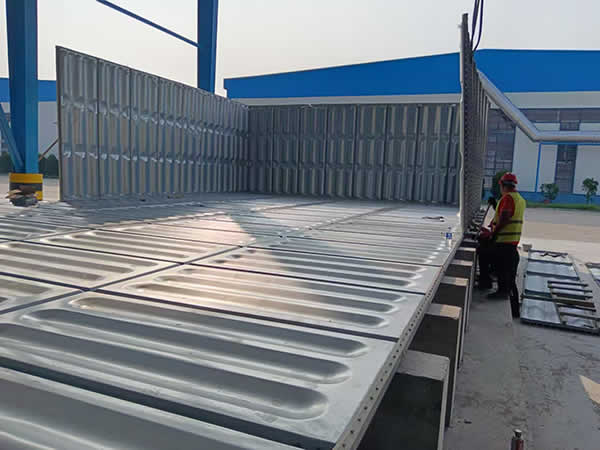 雙向弧肋型超剛度無拉筋水箱組裝